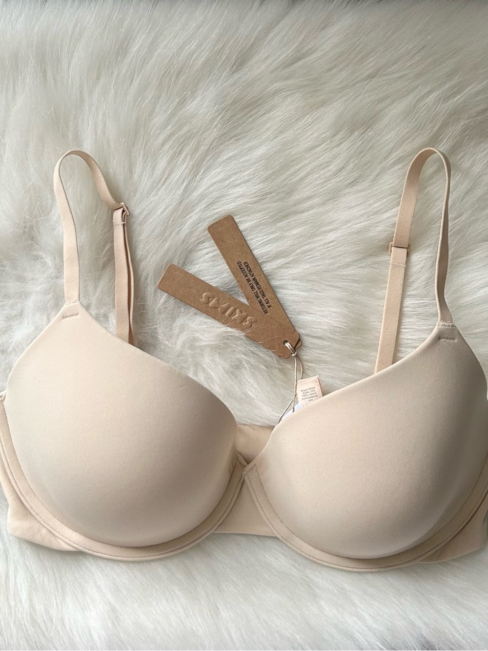 SKIMS Fits Everybody Tshirt Bra 34D BA-DEM-9221